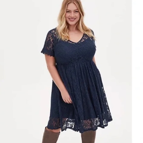 Beautiful Torrid Lace Navy Blue Midi Dress Size 0 - Picture 2 of 14